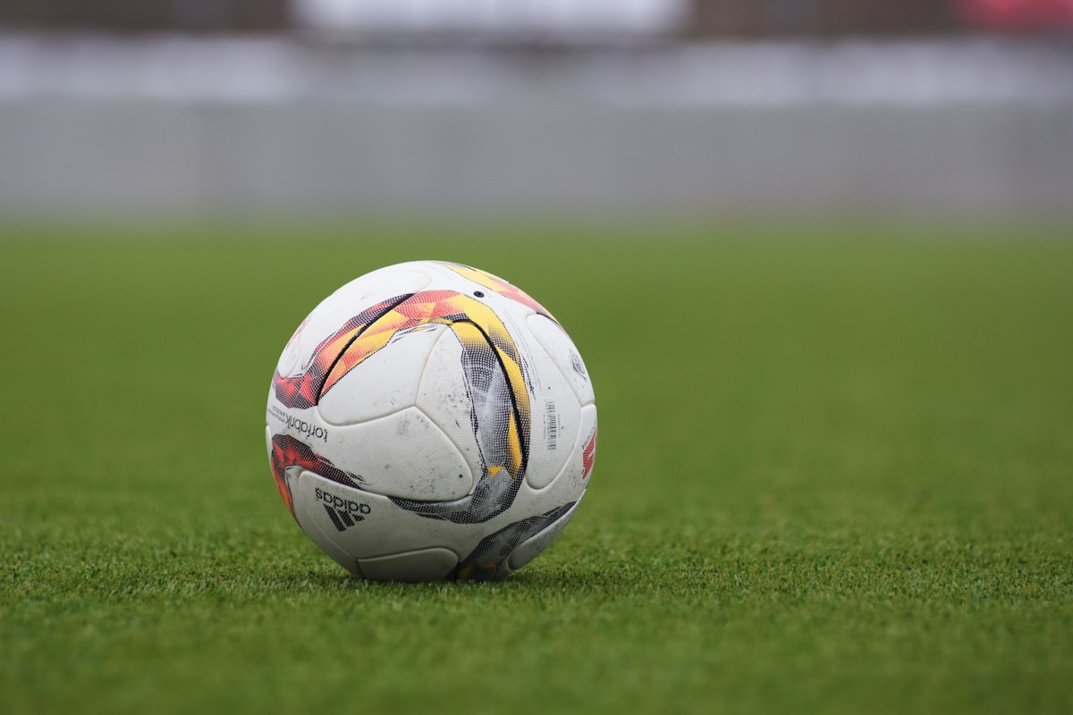 Balón Adidas partido